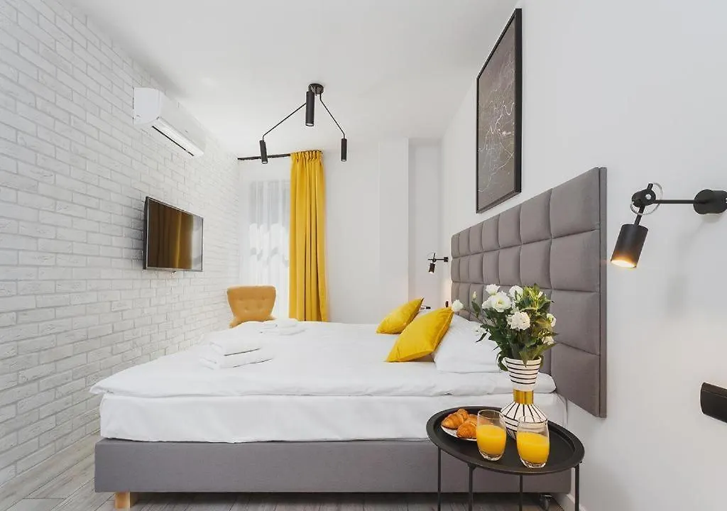 Golden Honey Apartments Krakow 0*,  Poland